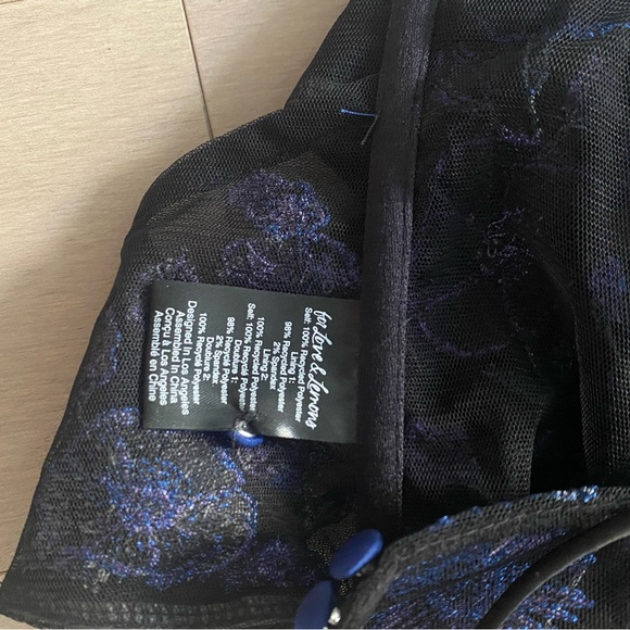 FL&L KAYLEE CROP TOP NWOT - Picture 8 of 11